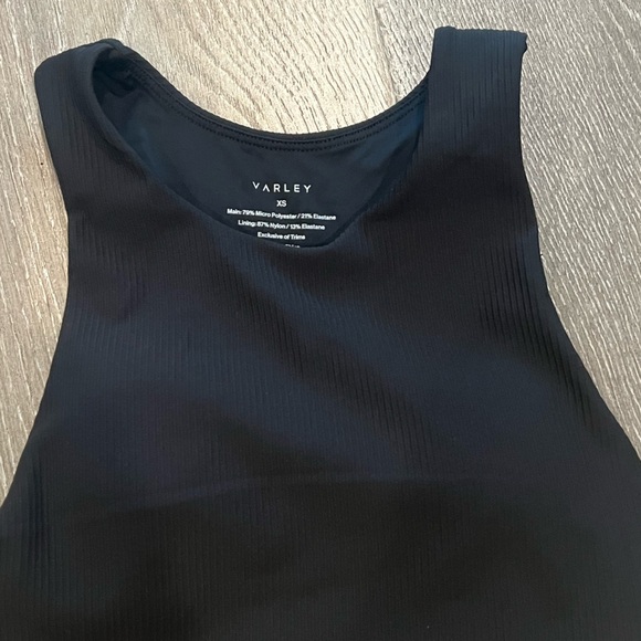 Varley Crop Top - Picture 2 of 3